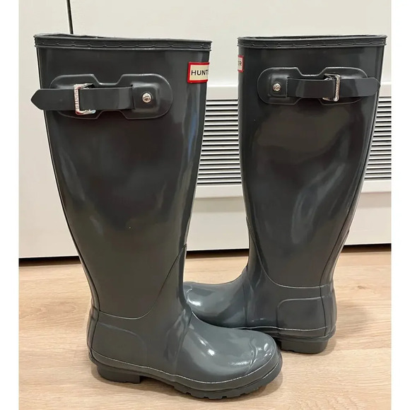 shiny gloss grey knee high tall hunter rain boots adjustable back, size 5/36 - Picture 4 of 4